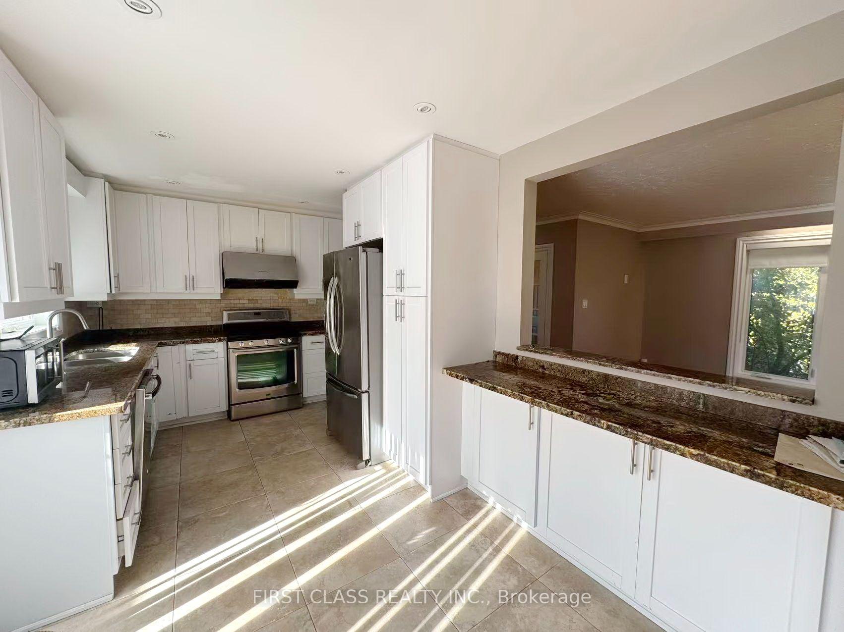 Photo 13 of 202 Goddard Street, North York, Bathurst Manor — HOMEH