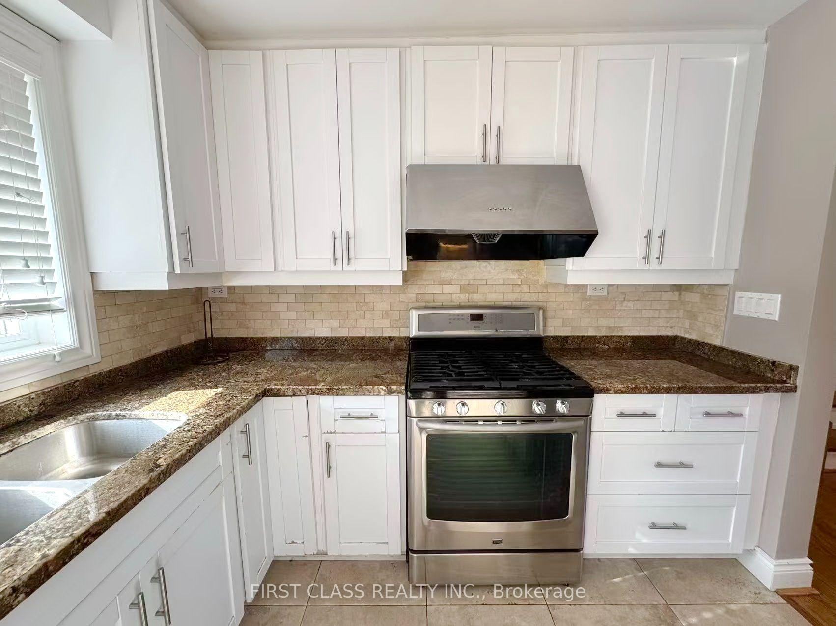 Photo 14 of 202 Goddard Street, North York, Bathurst Manor — HOMEH