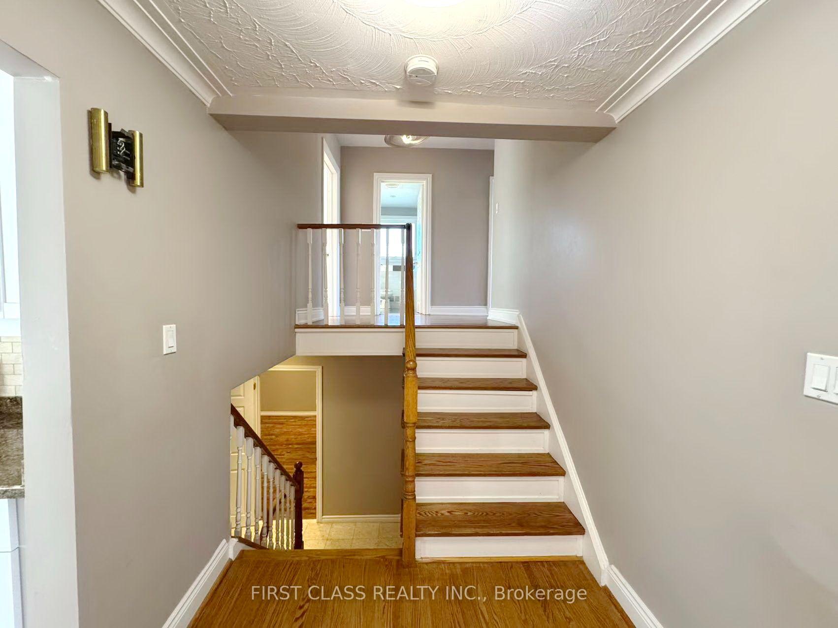 Photo 16 of 202 Goddard Street, North York, Bathurst Manor — HOMEH