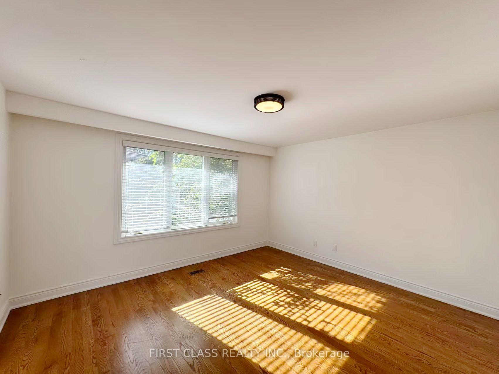 Photo 20 of 202 Goddard Street, North York, Bathurst Manor — HOMEH