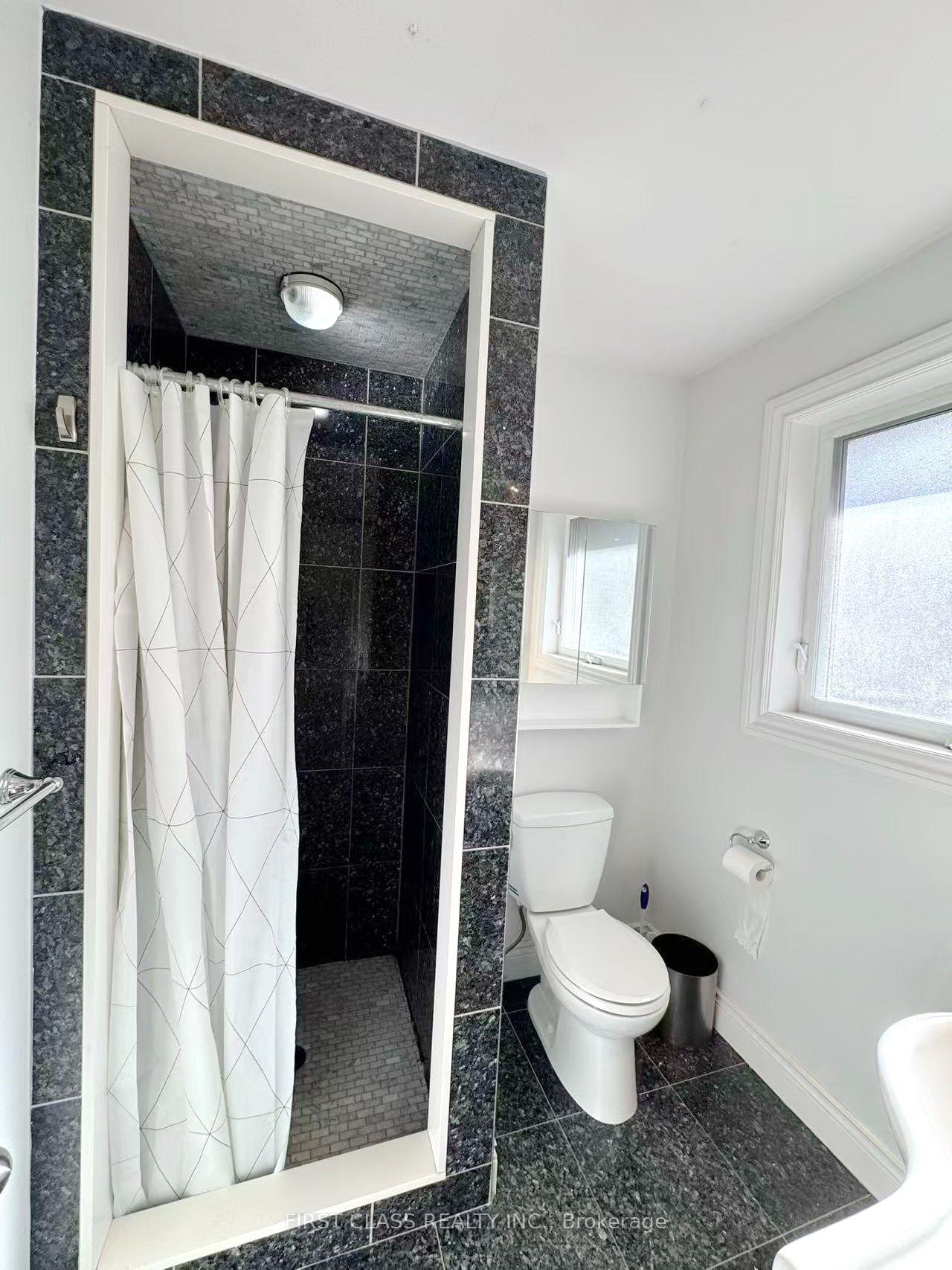 Photo 22 of 202 Goddard Street, North York, Bathurst Manor — HOMEH