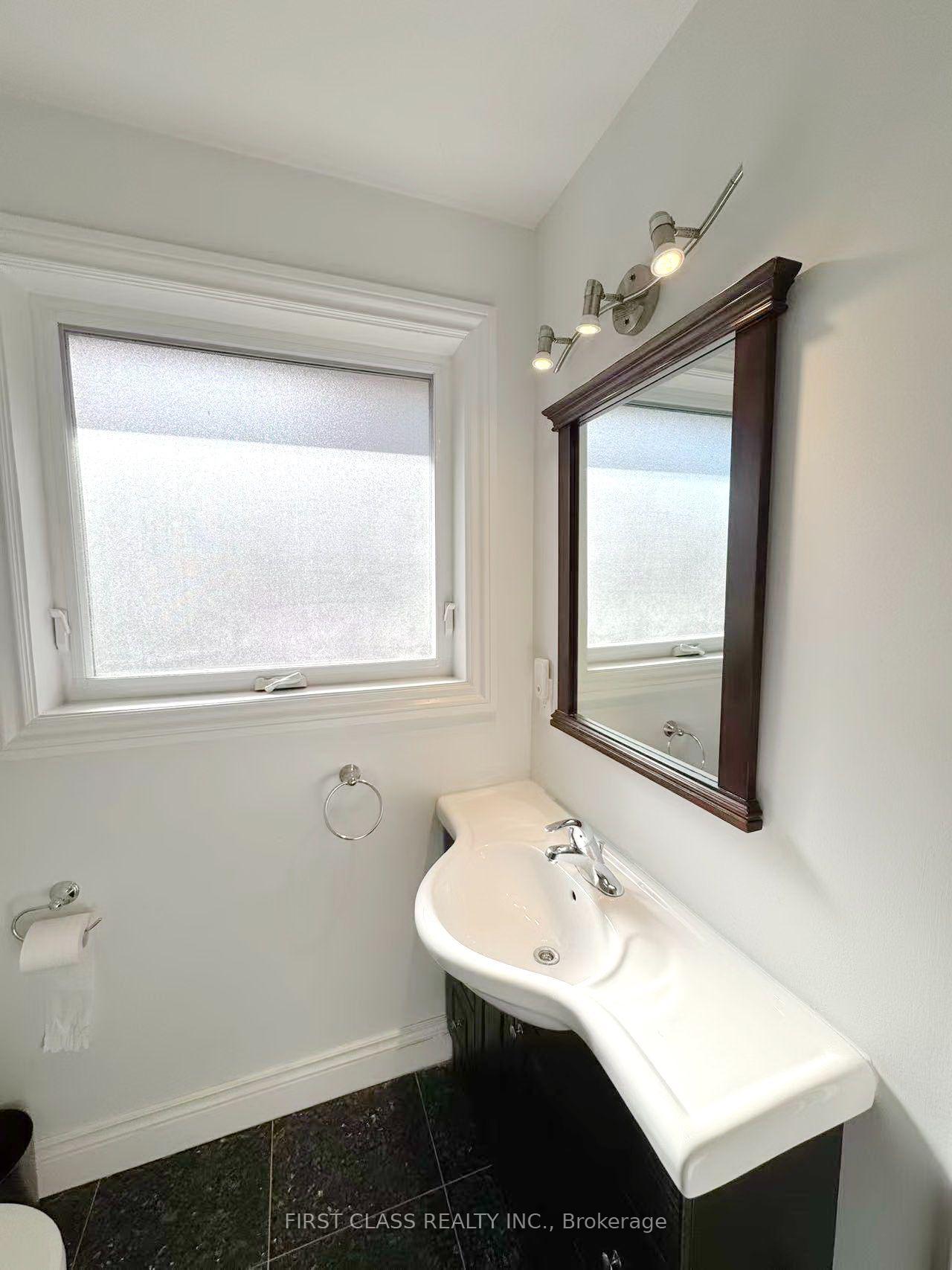 Photo 23 of 202 Goddard Street, North York, Bathurst Manor — HOMEH