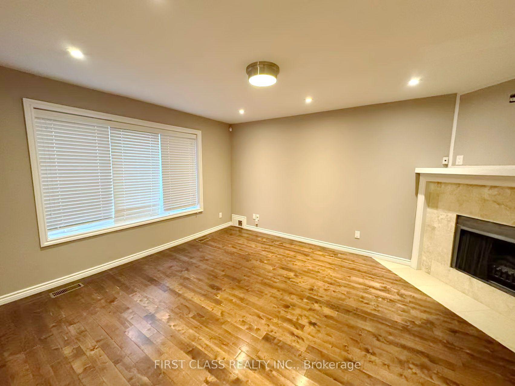 Photo 33 of 202 Goddard Street, North York, Bathurst Manor — HOMEH