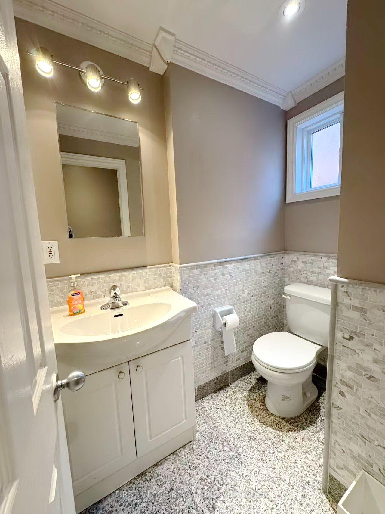 Photo 38 of 202 Goddard Street, North York, Bathurst Manor — HOMEH