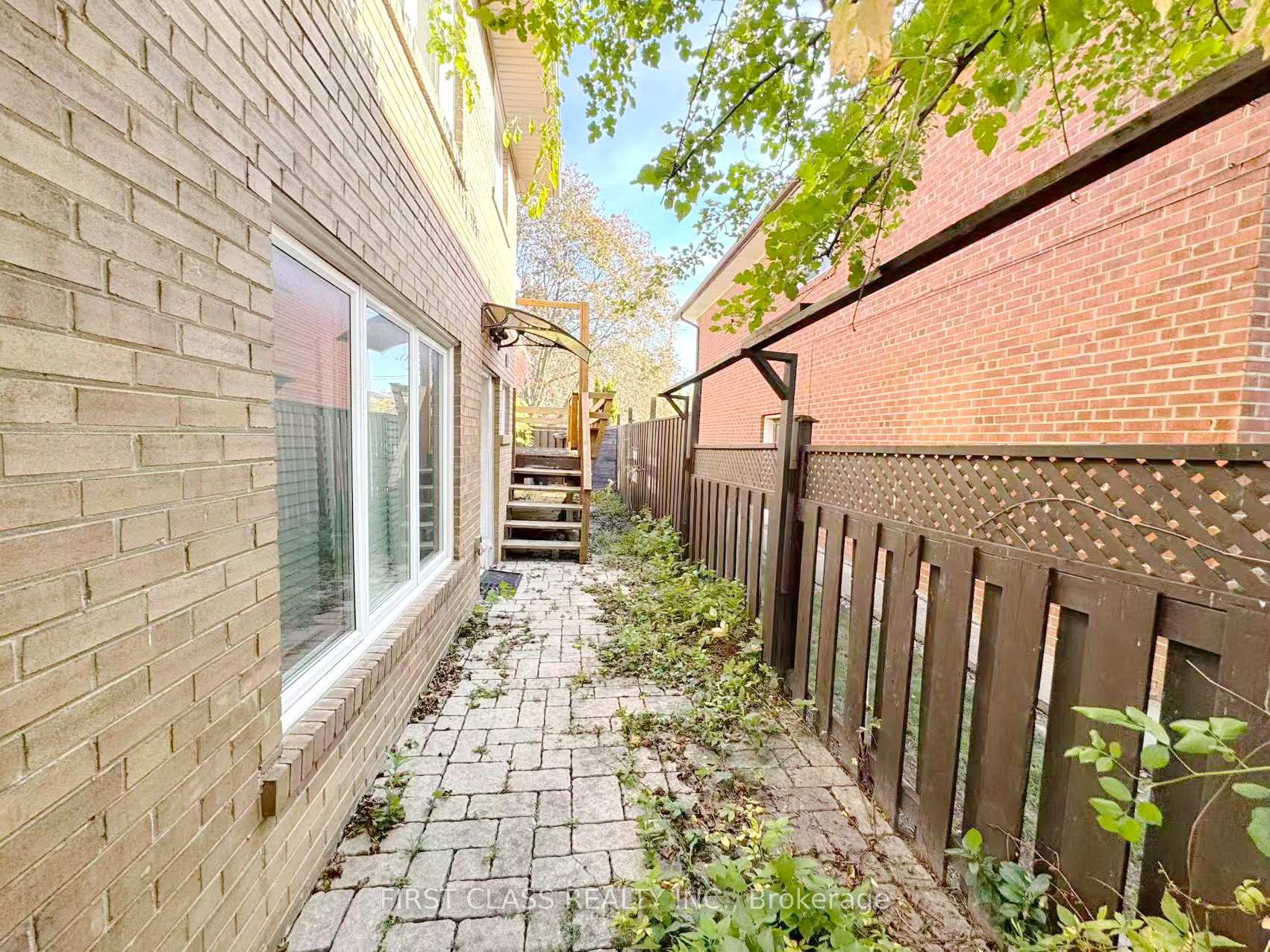 Photo 43 of 202 Goddard Street, North York, Bathurst Manor — HOMEH