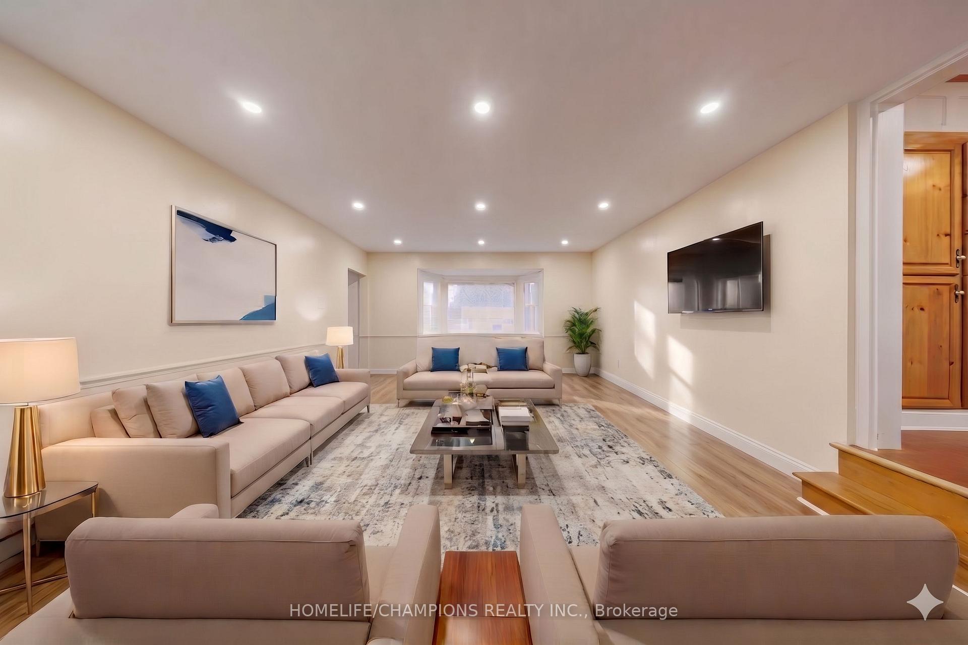 Photo 3 of 44 Marydon Crescent, Scarborough, Agincourt South-Malvern West — HOMEH