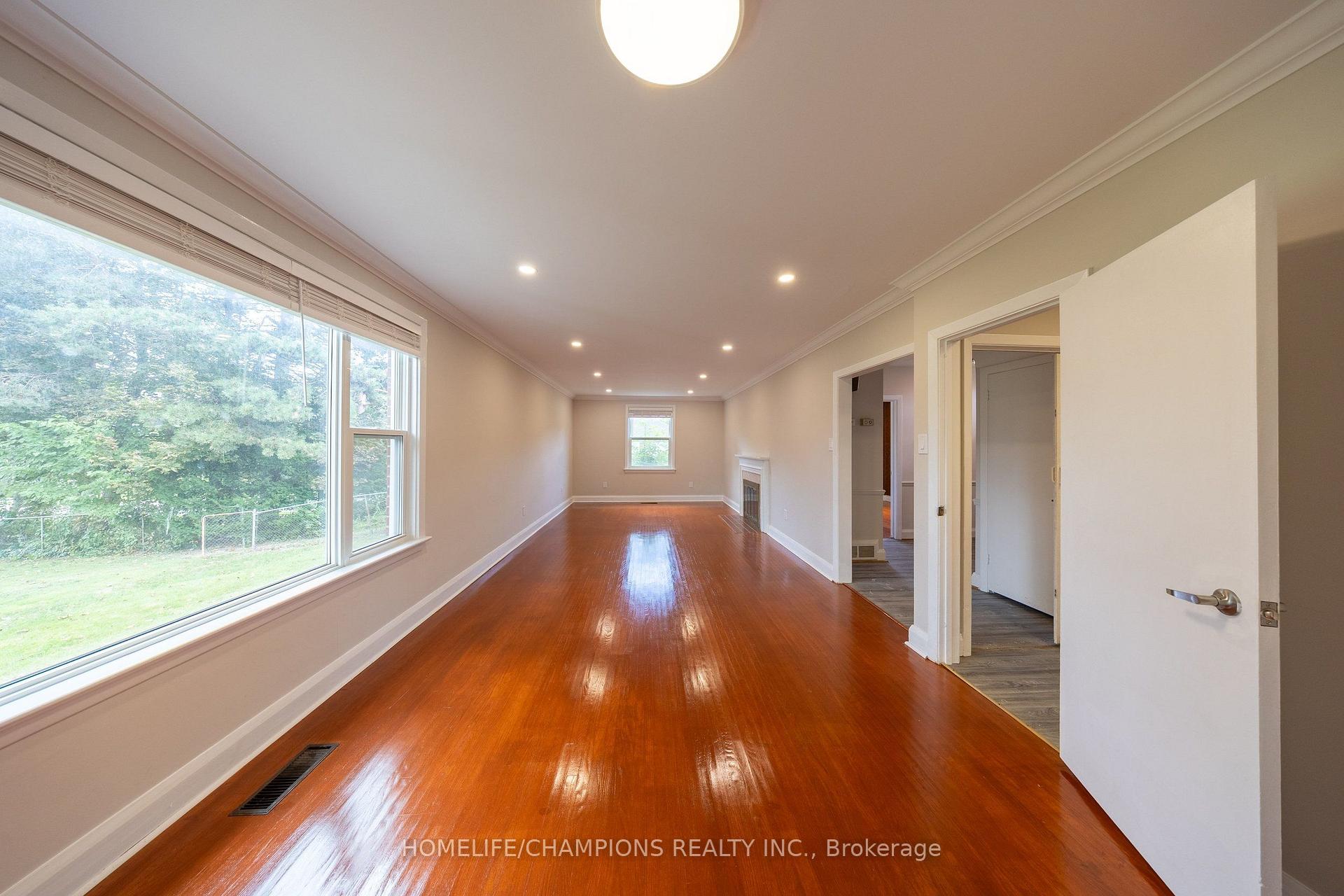 Photo 9 of 44 Marydon Crescent, Scarborough, Agincourt South-Malvern West — HOMEH