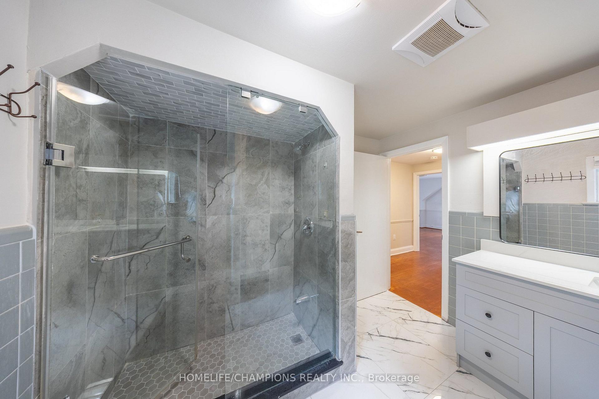 Photo 23 of 44 Marydon Crescent, Scarborough, Agincourt South-Malvern West — HOMEH