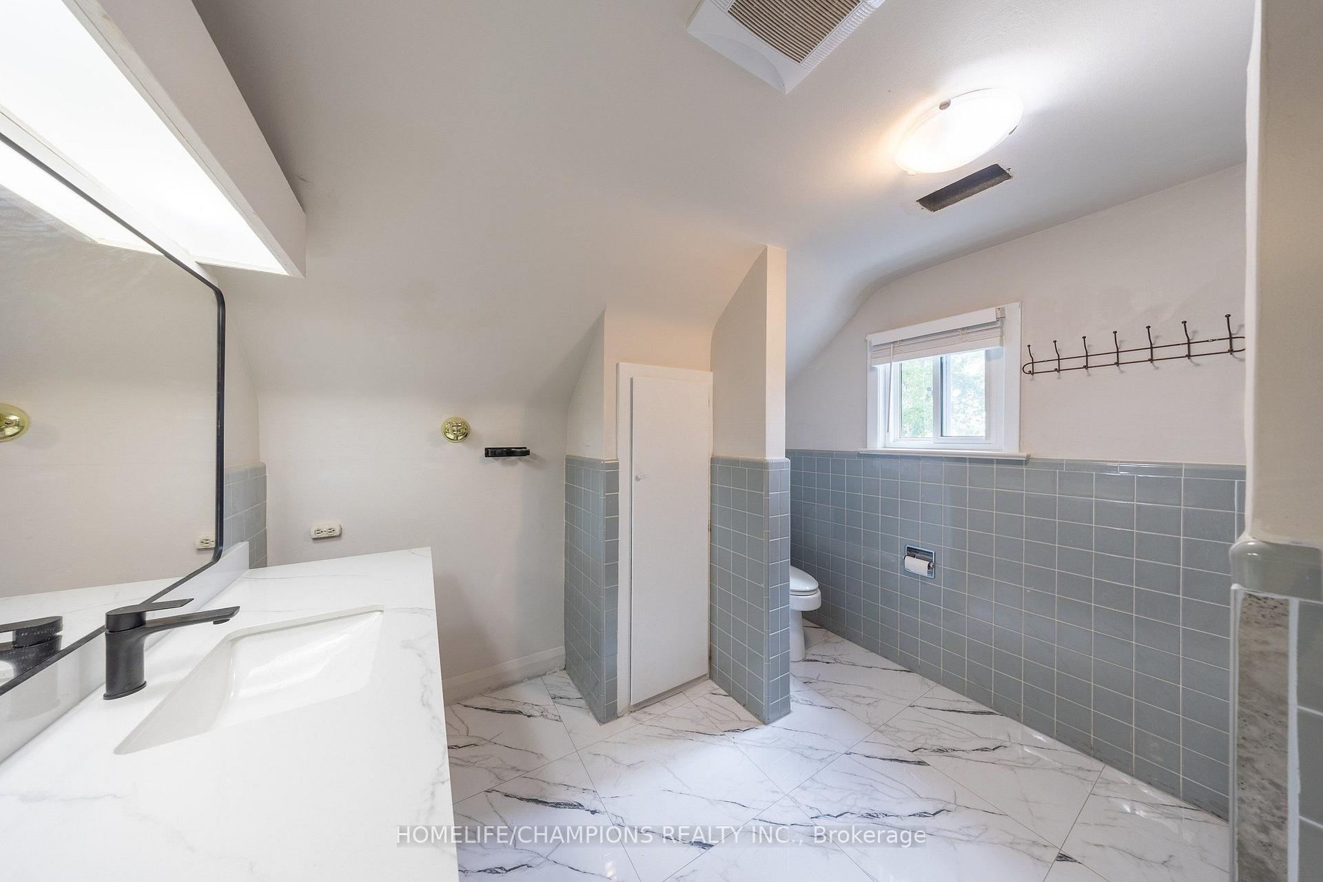 Photo 24 of 44 Marydon Crescent, Scarborough, Agincourt South-Malvern West — HOMEH