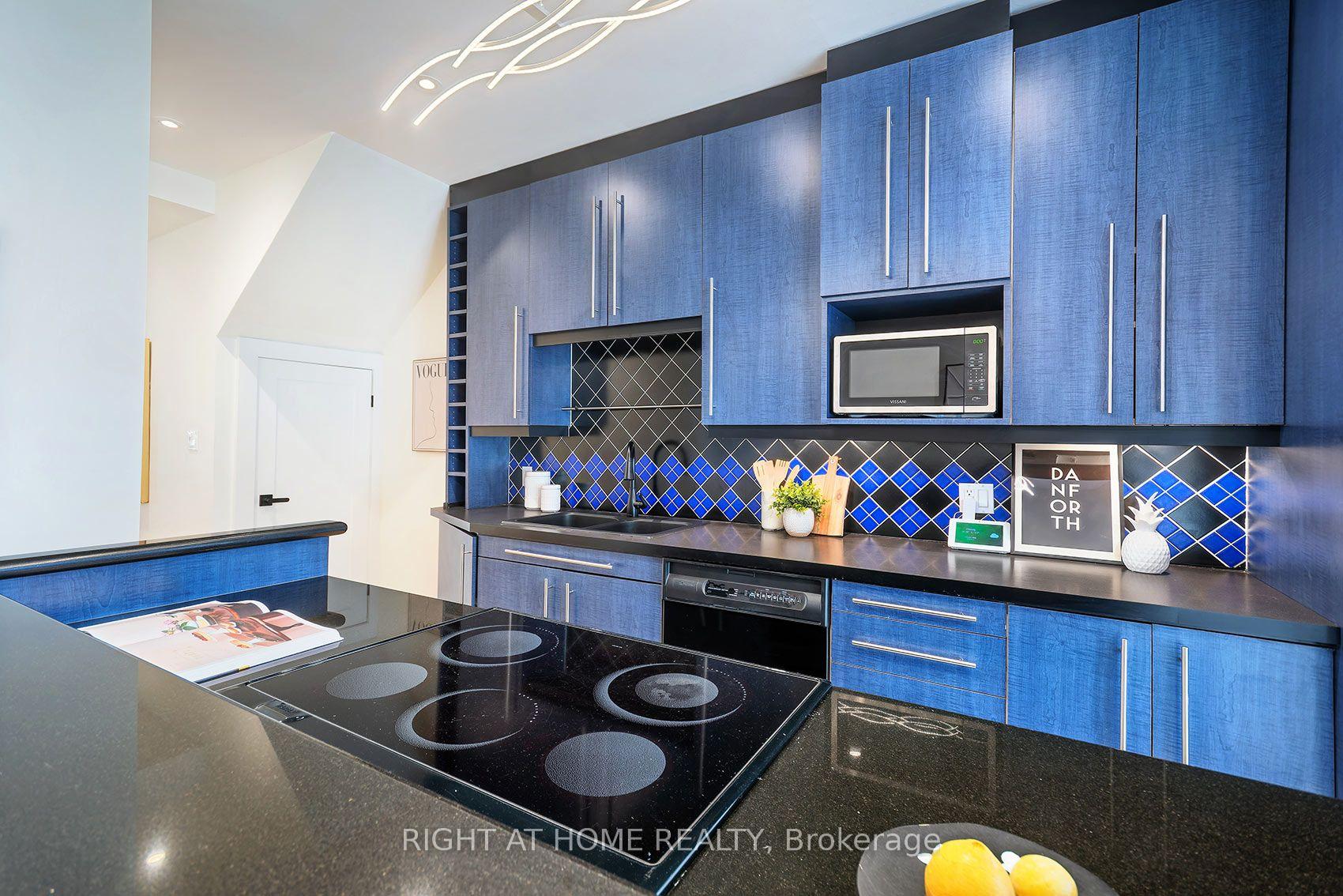 Photo 11 of 25 Pretoria Avenue, Toronto, Playter Estates-Danforth — HOMEH