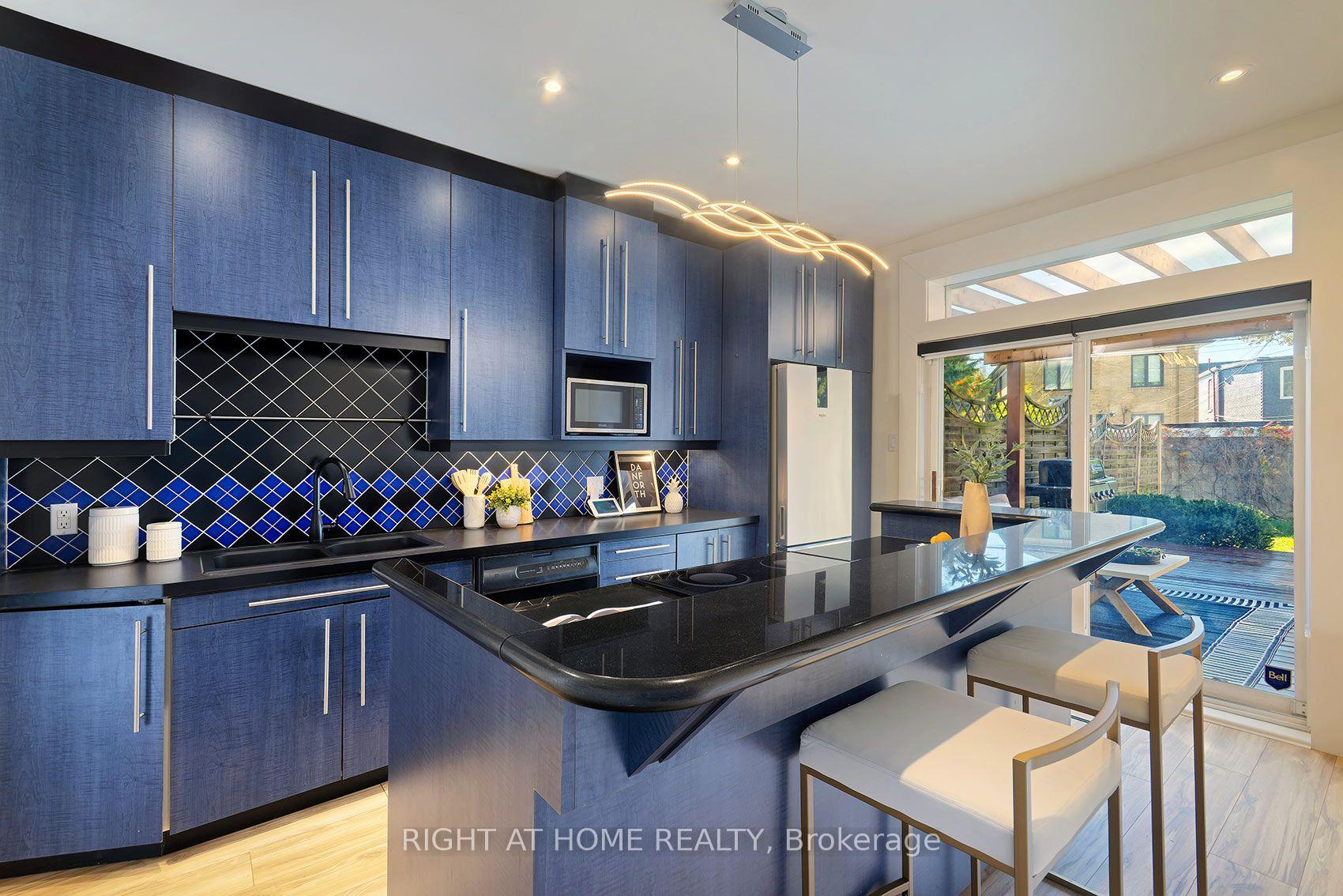 Photo 14 of 25 Pretoria Avenue, Toronto, Playter Estates-Danforth — HOMEH
