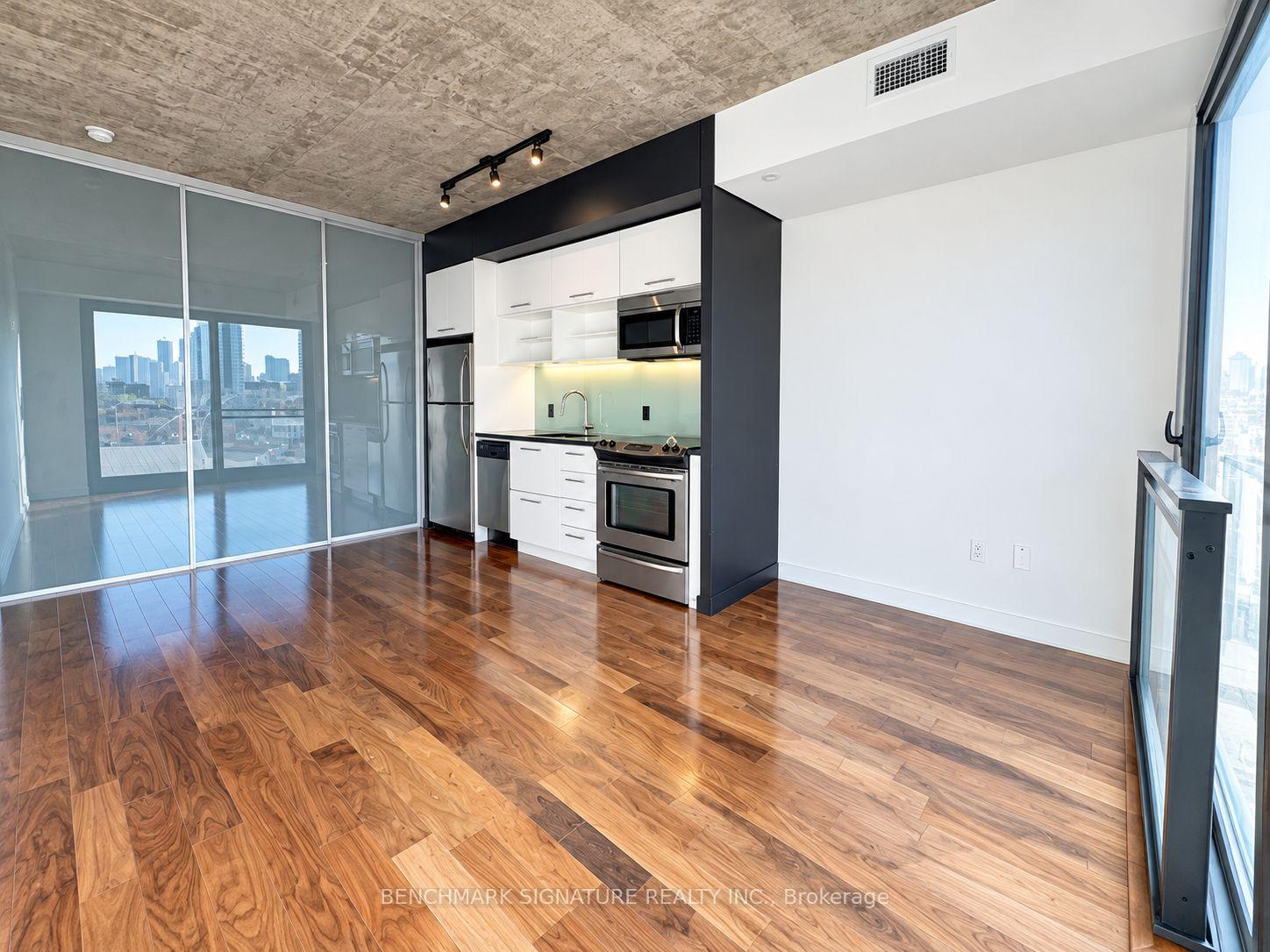 Photo 3 of Unit 522, 51 Trolley Crescent, Toronto, Moss Park — HOMEH