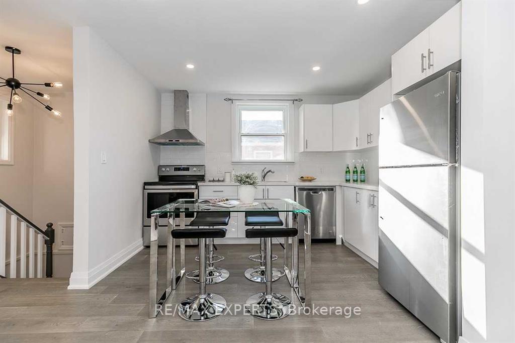 Photo 11 of 529 Burnham Street, Cobourg — HOMEH