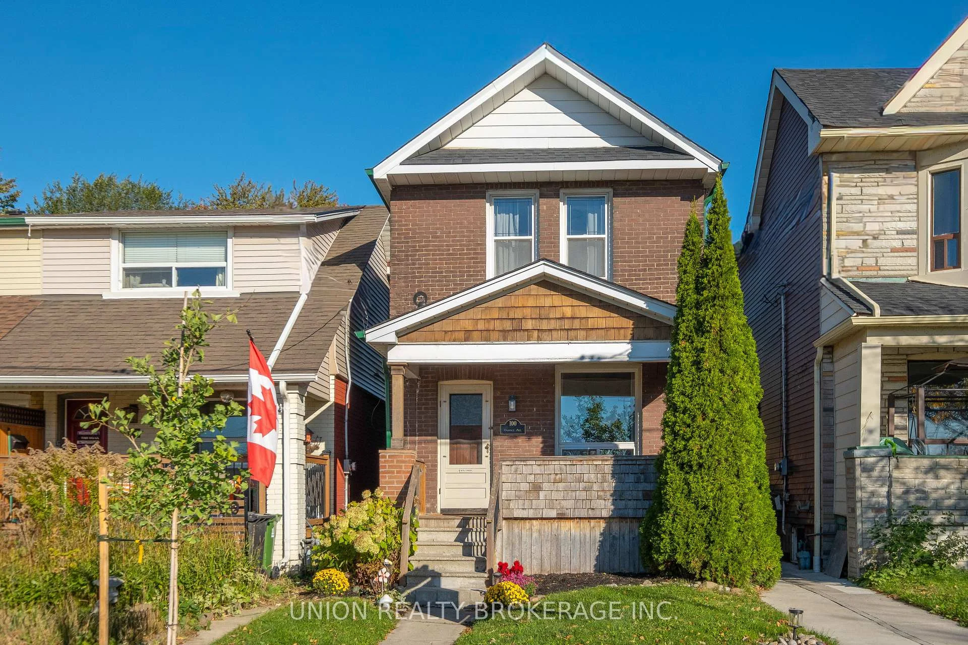 Photo of 100 Oakvale Avenue