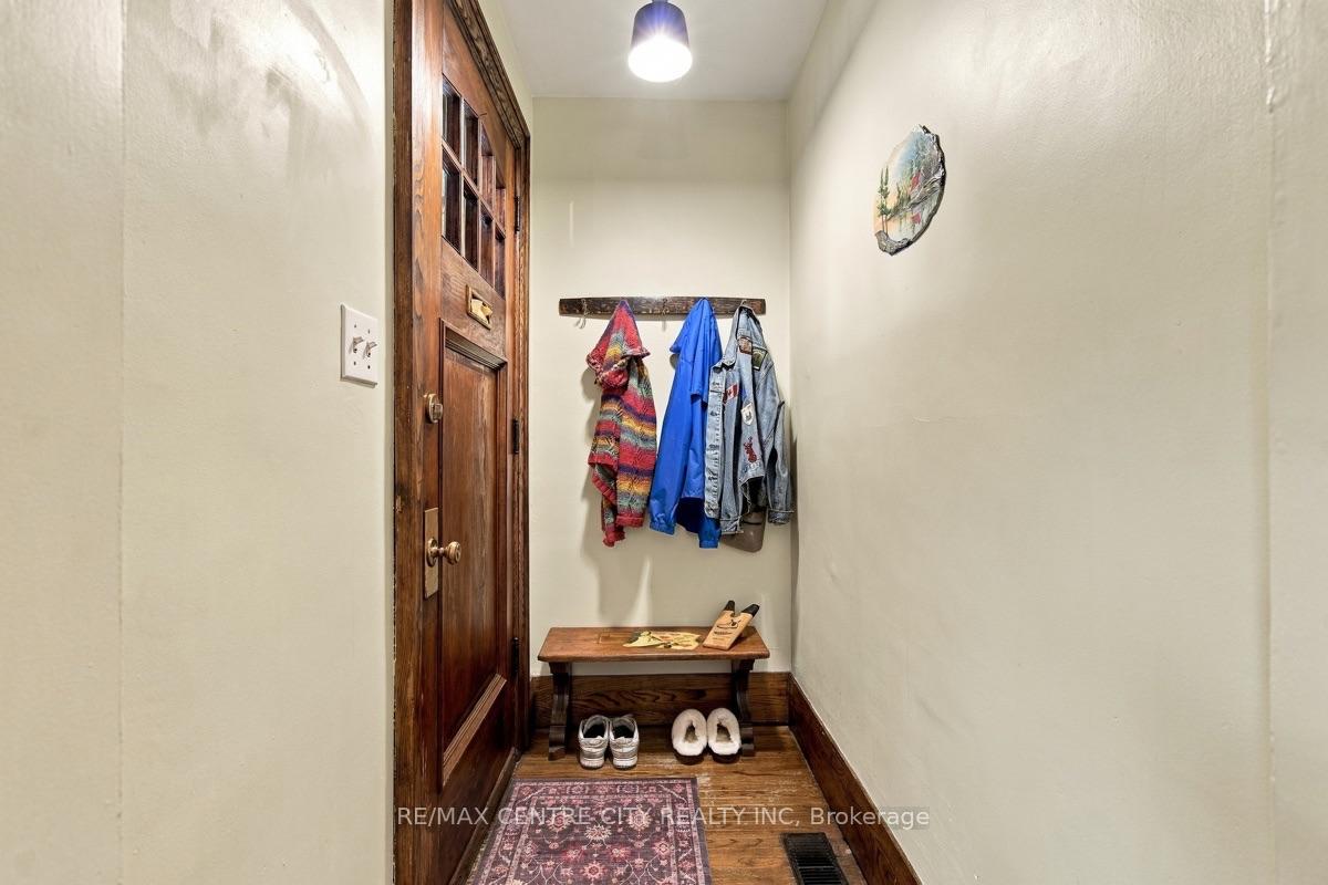 Photo 5 of 649 Emery Street E, London, South G — HOMEH