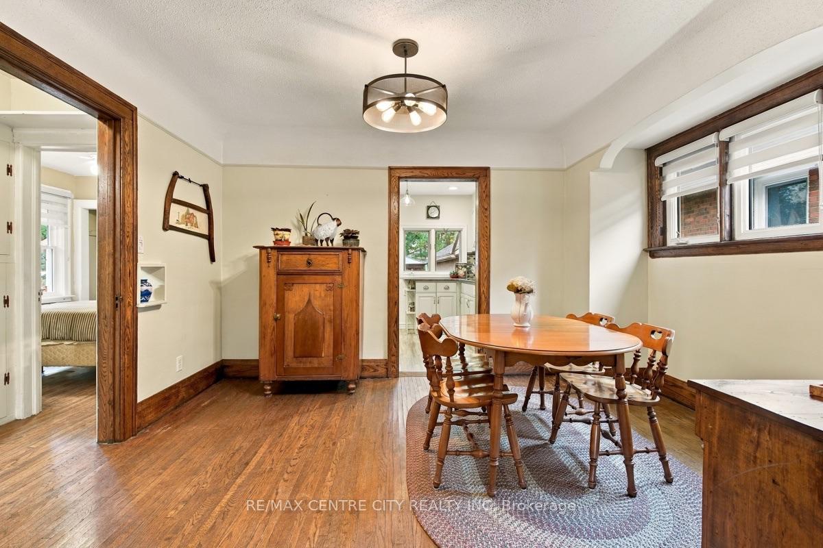 Photo 11 of 649 Emery Street E, London, South G — HOMEH