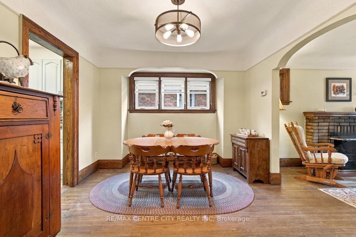 Photo 12 of 649 Emery Street E, London, South G — HOMEH