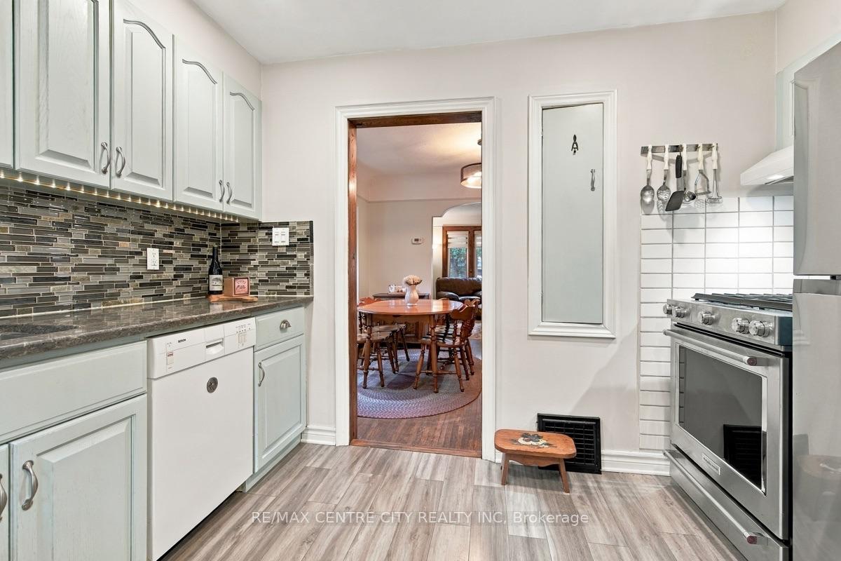 Photo 14 of 649 Emery Street E, London, South G — HOMEH