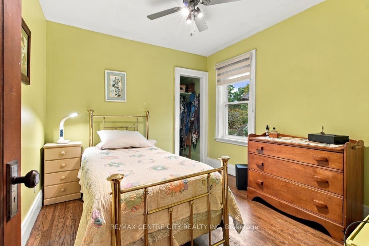 Photo 20 of 649 Emery Street E, London, South G — HOMEH