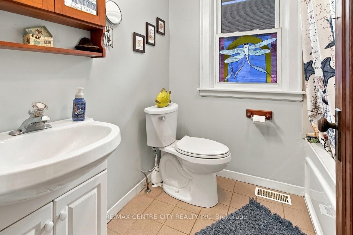 Photo 22 of 649 Emery Street E, London, South G — HOMEH