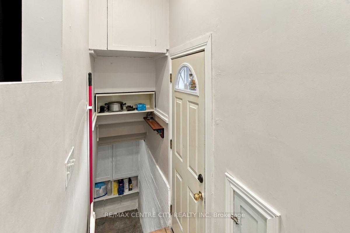 Photo 23 of 649 Emery Street E, London, South G — HOMEH