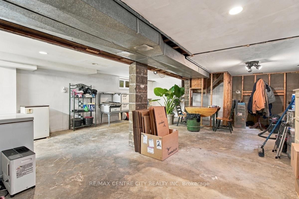Photo 25 of 649 Emery Street E, London, South G — HOMEH