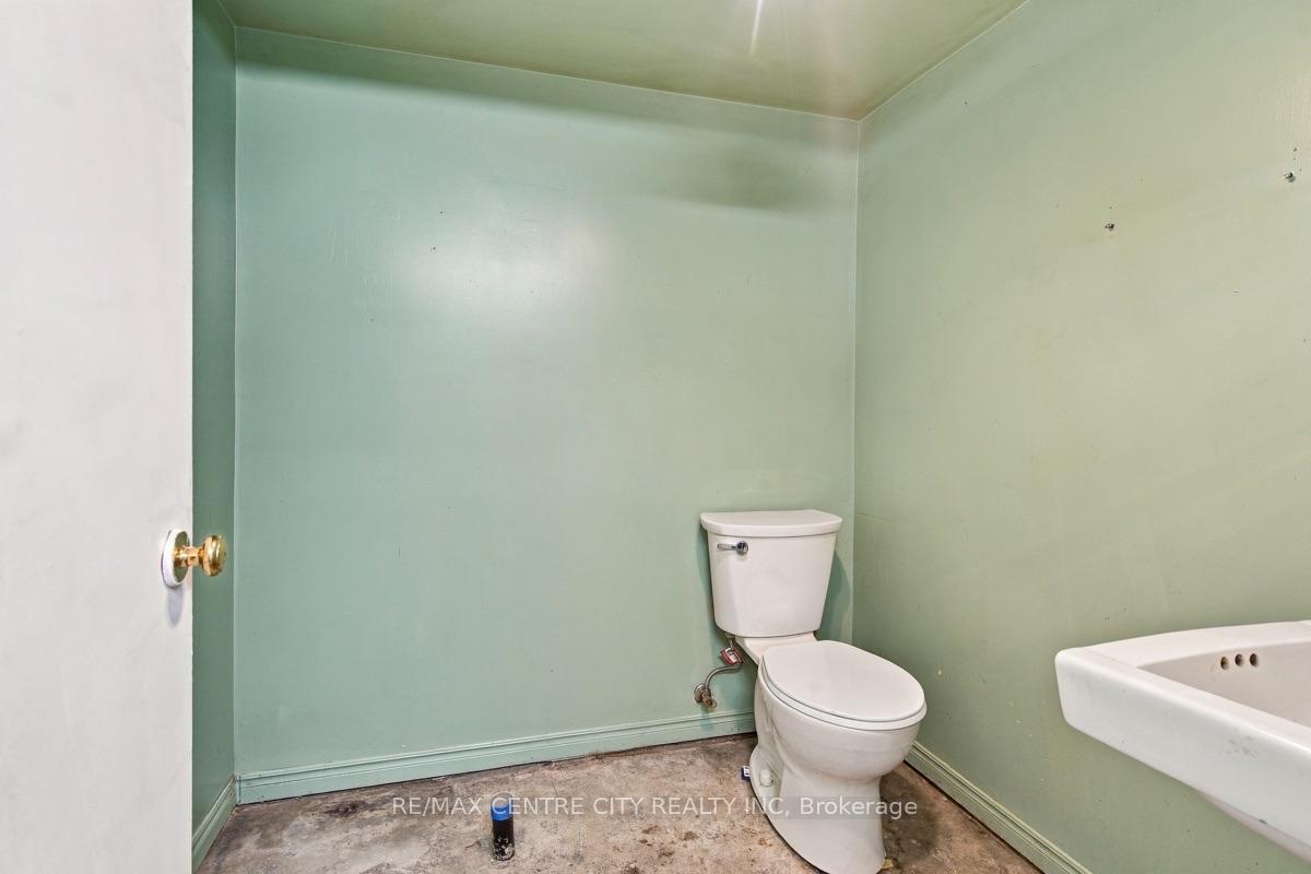 Photo 28 of 649 Emery Street E, London, South G — HOMEH