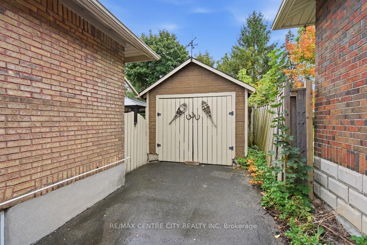 Photo 29 of 649 Emery Street E, London, South G — HOMEH