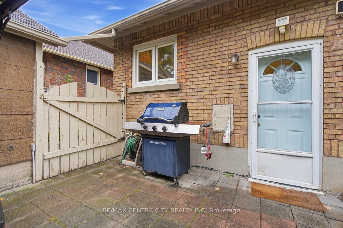 Photo 30 of 649 Emery Street E, London, South G — HOMEH