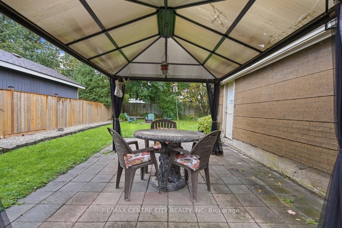 Photo 32 of 649 Emery Street E, London, South G — HOMEH