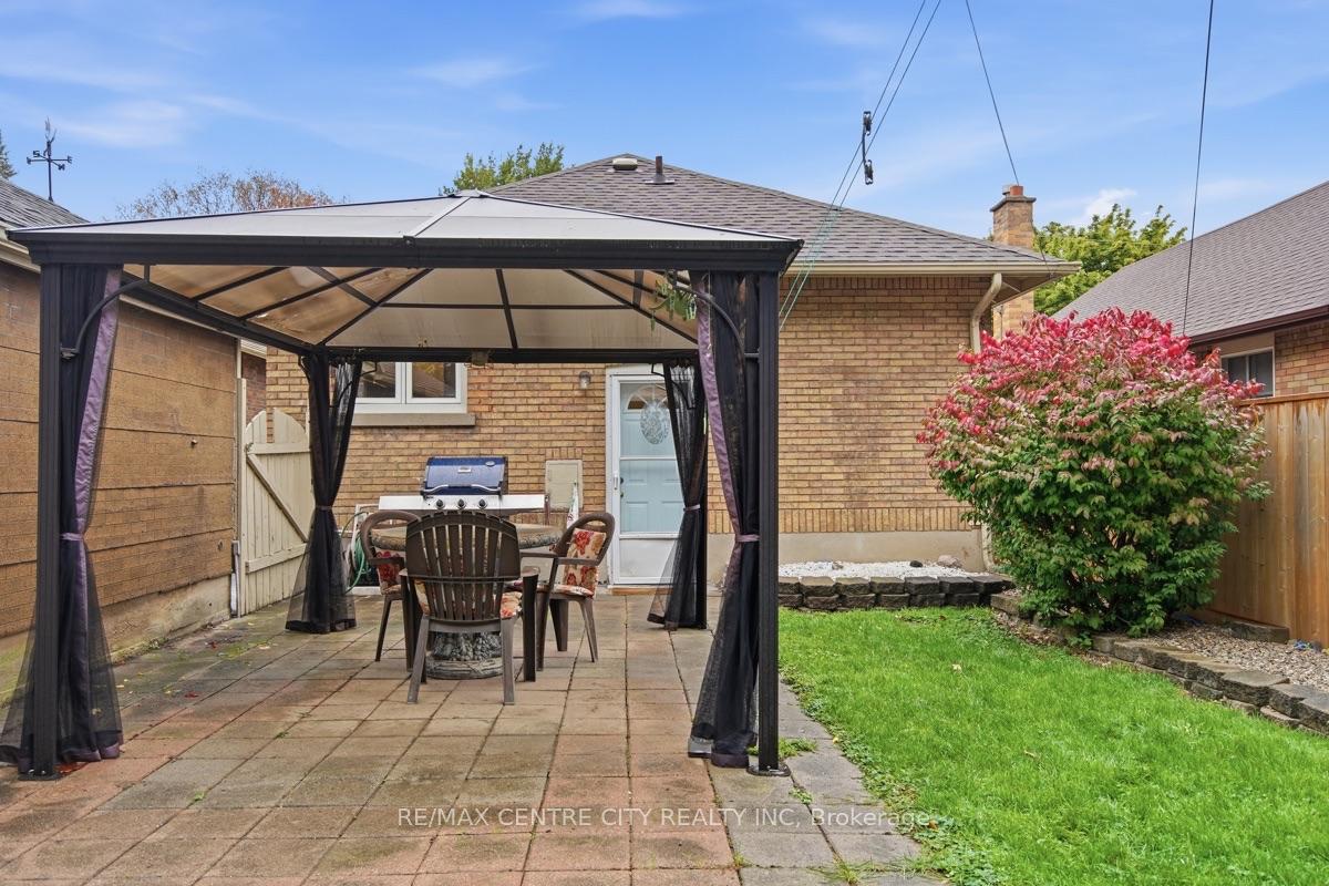 Photo 34 of 649 Emery Street E, London, South G — HOMEH