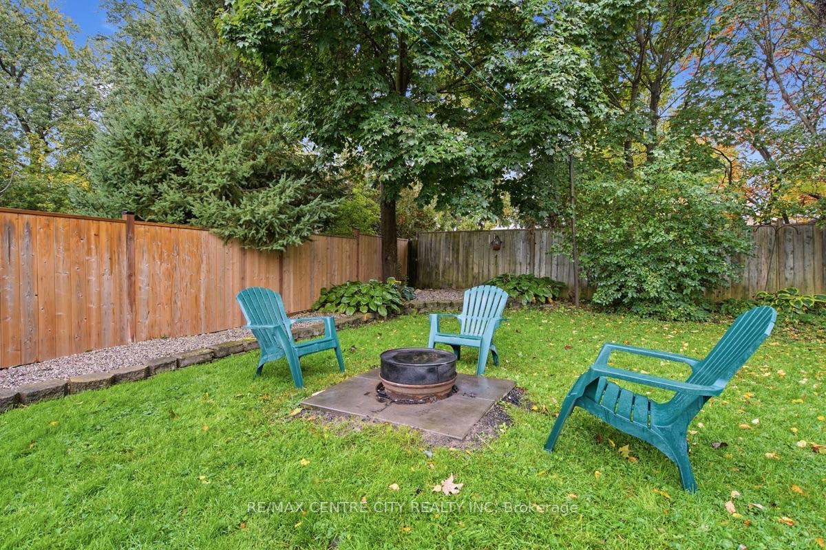 Photo 37 of 649 Emery Street E, London, South G — HOMEH