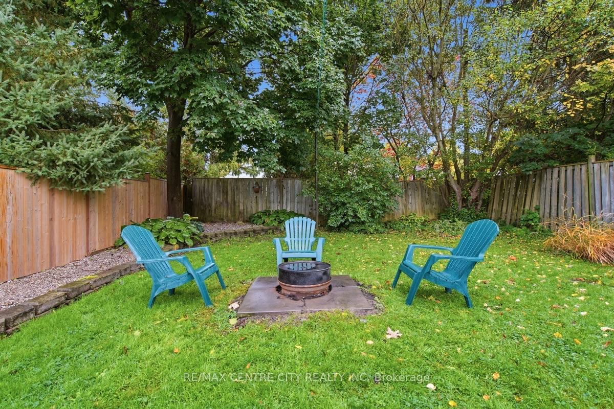 Photo 38 of 649 Emery Street E, London, South G — HOMEH
