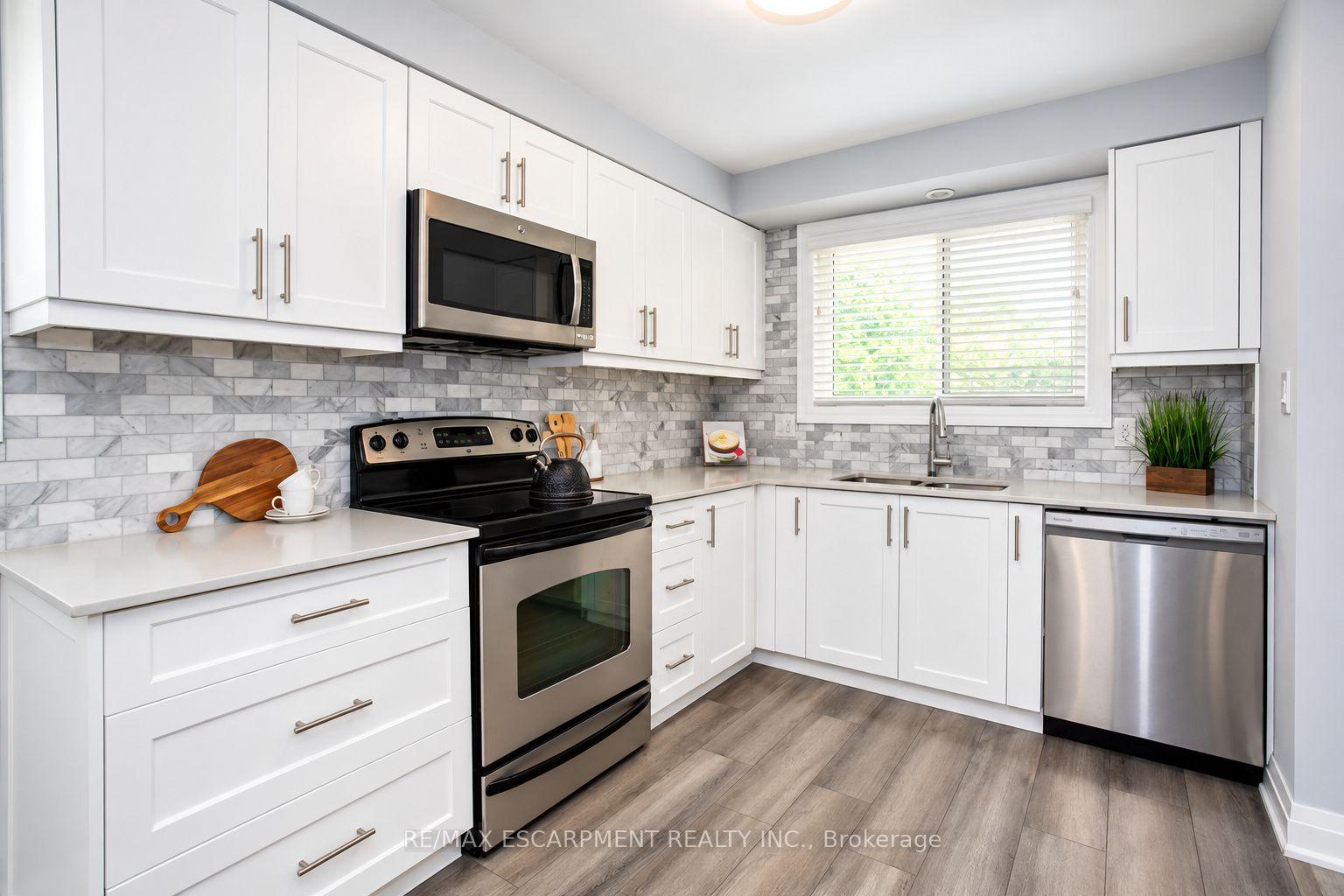 Photo 8 of Unit Main, 576 Turner Drive, Burlington, Appleby — HOMEH