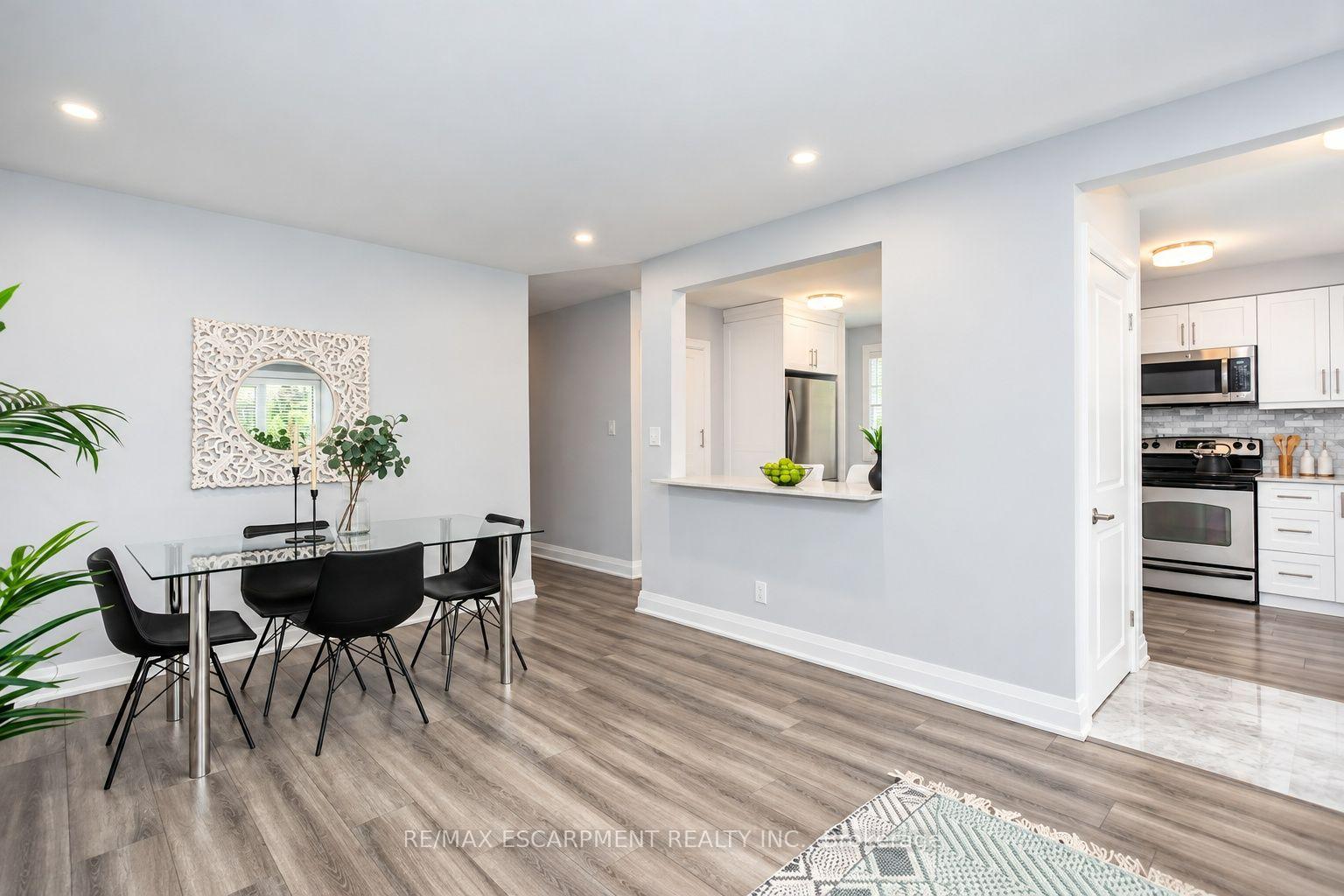 Photo 9 of Unit Main, 576 Turner Drive, Burlington, Appleby — HOMEH