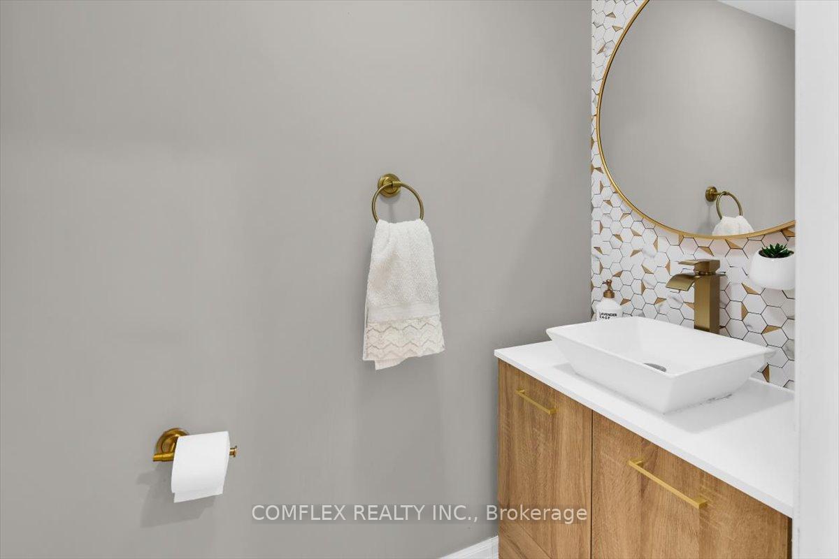 Photo 20 of 4417 Vallence Drive, Burlington, Shoreacres — HOMEH