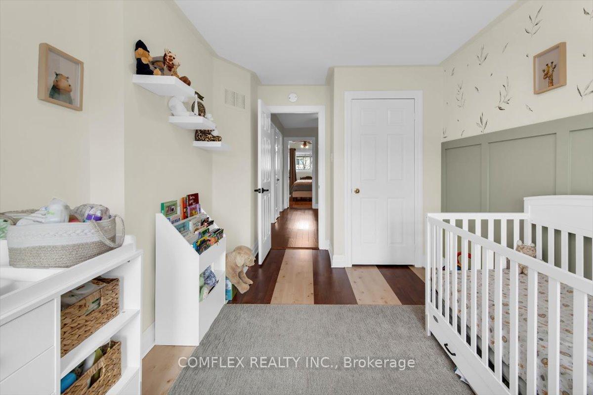 Photo 24 of 4417 Vallence Drive, Burlington, Shoreacres — HOMEH