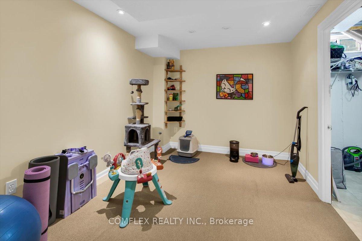 Photo 35 of 4417 Vallence Drive, Burlington, Shoreacres — HOMEH
