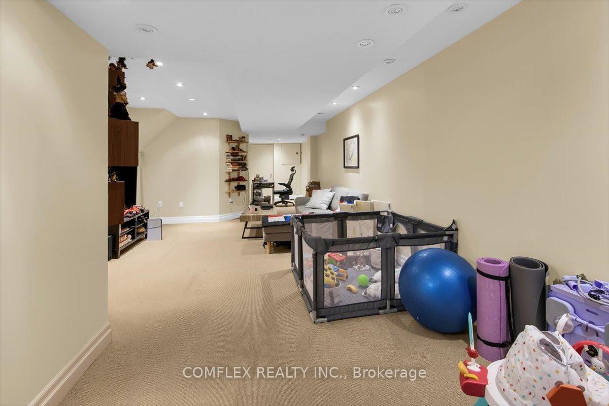 Photo 36 of 4417 Vallence Drive, Burlington, Shoreacres — HOMEH