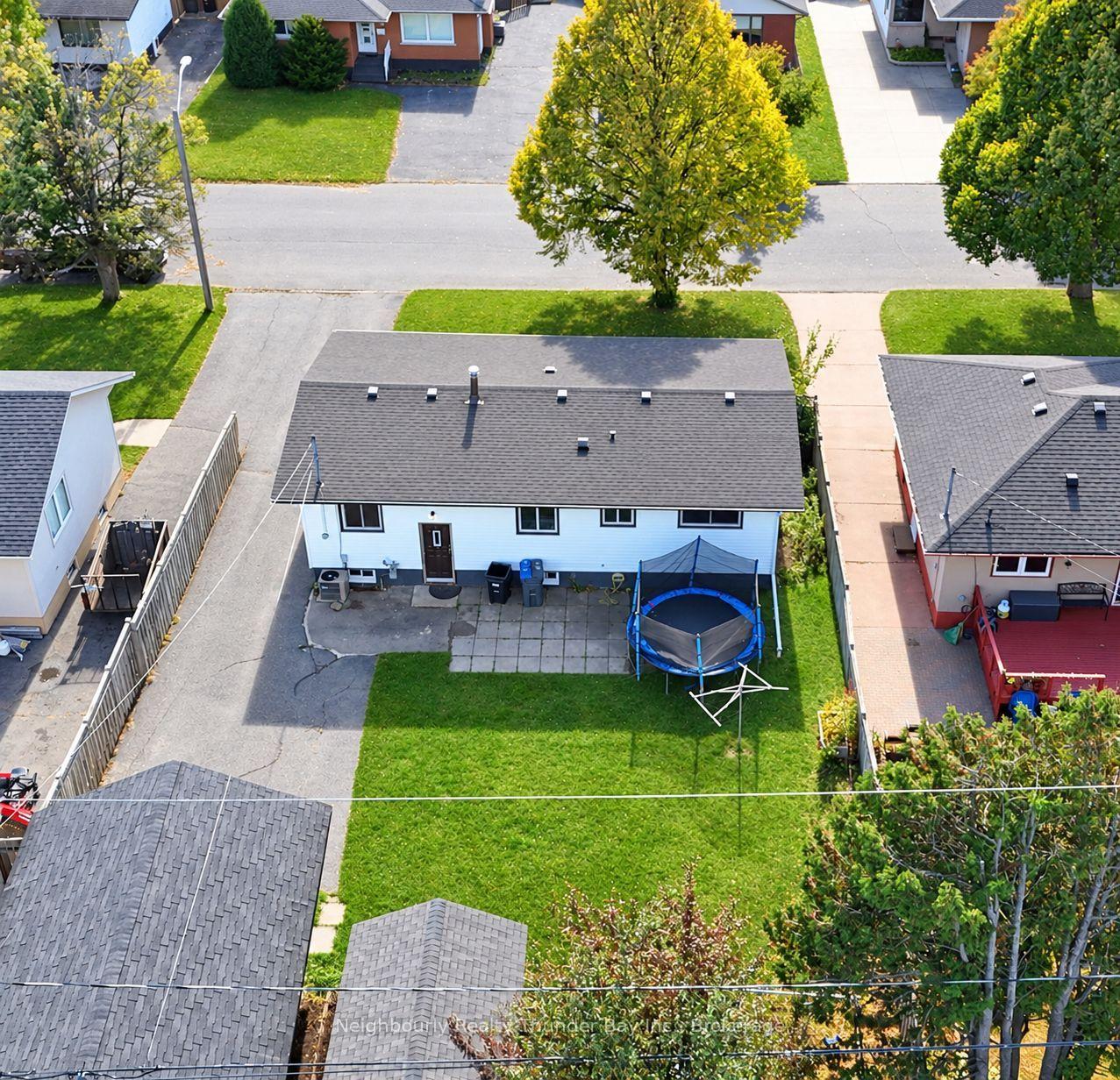 Photo 3 of 119 Glendale Crescent, Thunder Bay, Edgewater Park — HOMEH