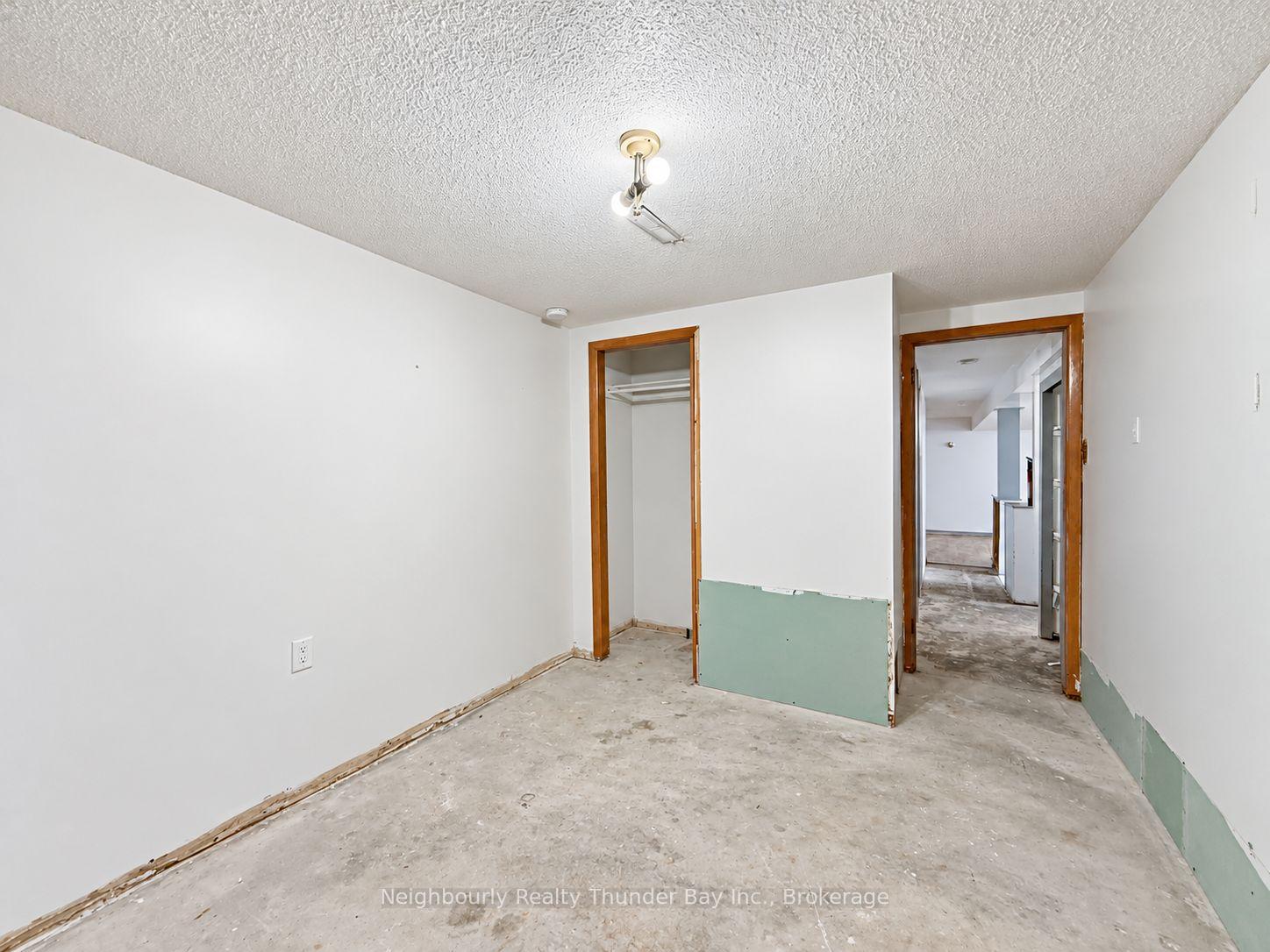 Photo 23 of 119 Glendale Crescent, Thunder Bay, Edgewater Park — HOMEH