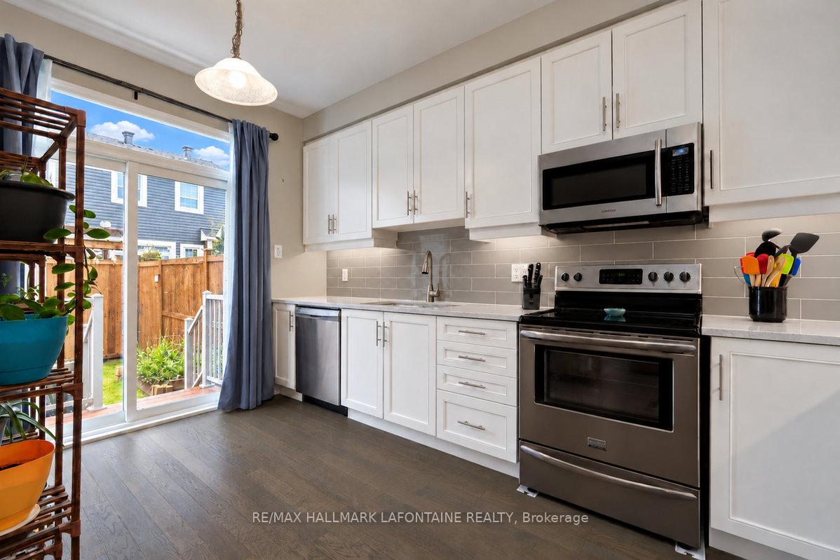 Photo 13 of 244 Willow Aster Circle, Ottawa, Avalon West — HOMEH