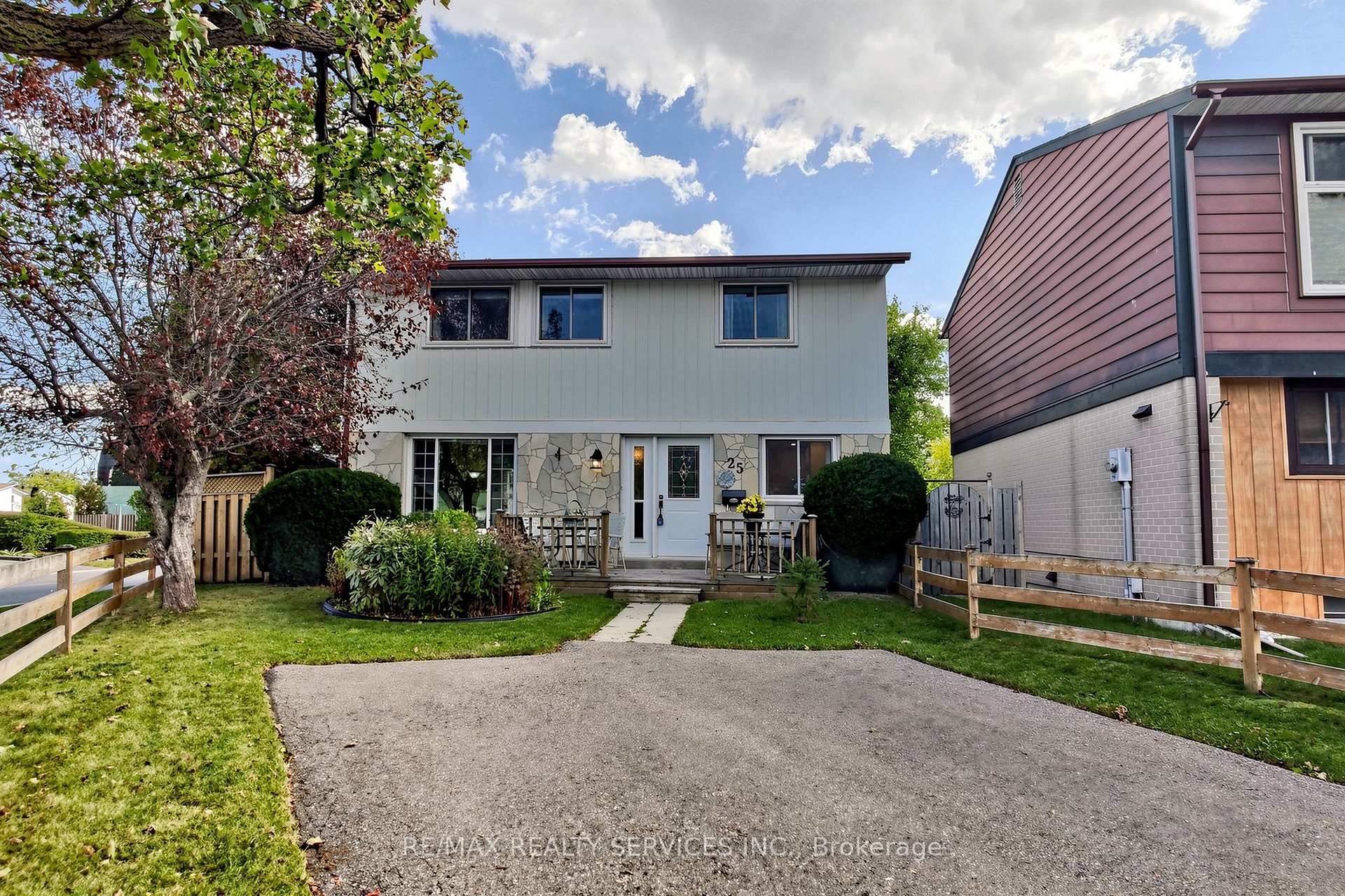 Photo 2 of 25 Jennifer Square, Brampton, Northgate — HOMEH