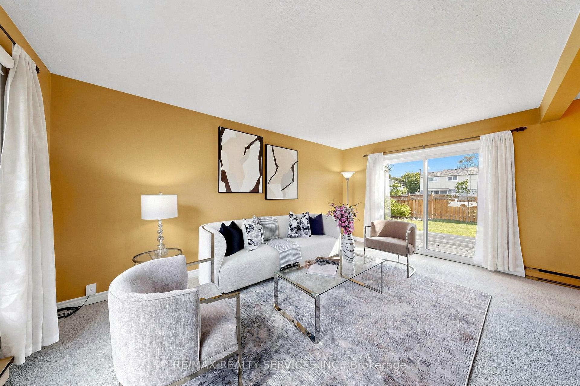 Photo 8 of 25 Jennifer Square, Brampton, Northgate — HOMEH