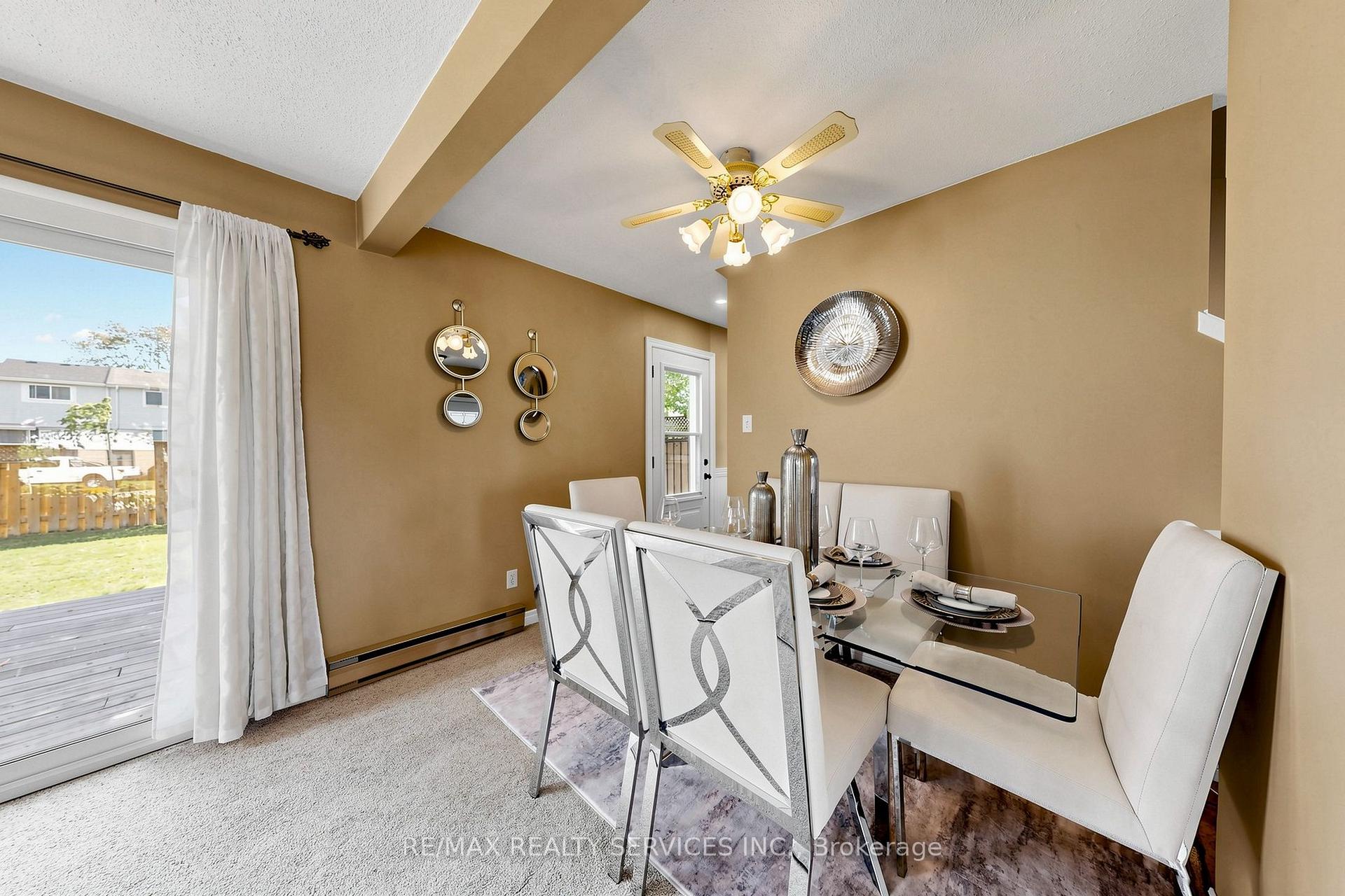 Photo 12 of 25 Jennifer Square, Brampton, Northgate — HOMEH
