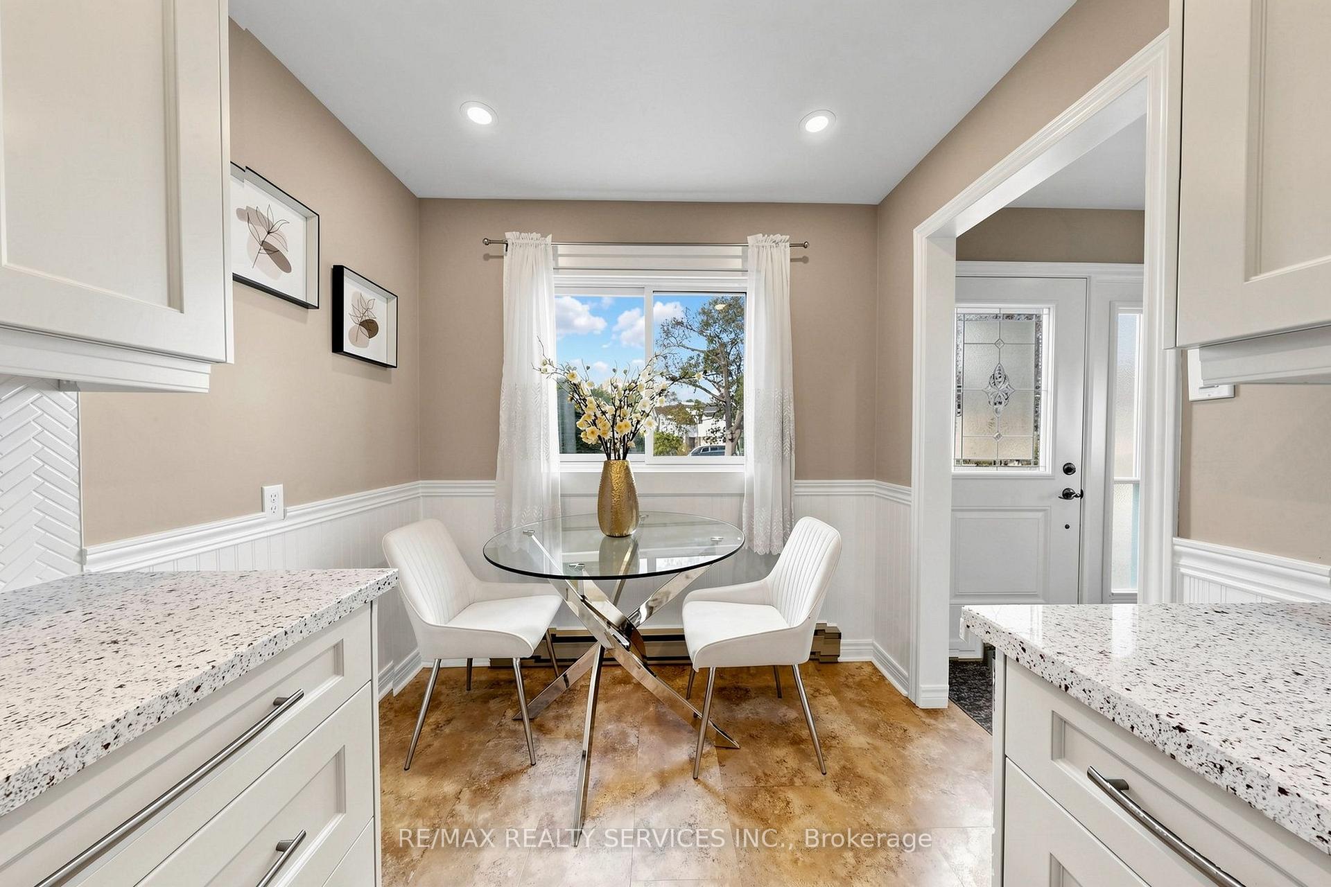 Photo 17 of 25 Jennifer Square, Brampton, Northgate — HOMEH