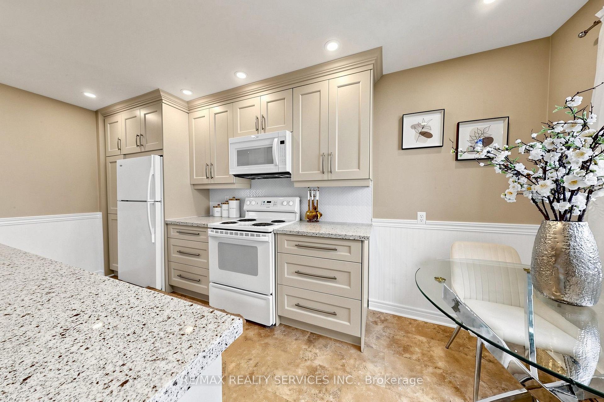 Photo 18 of 25 Jennifer Square, Brampton, Northgate — HOMEH