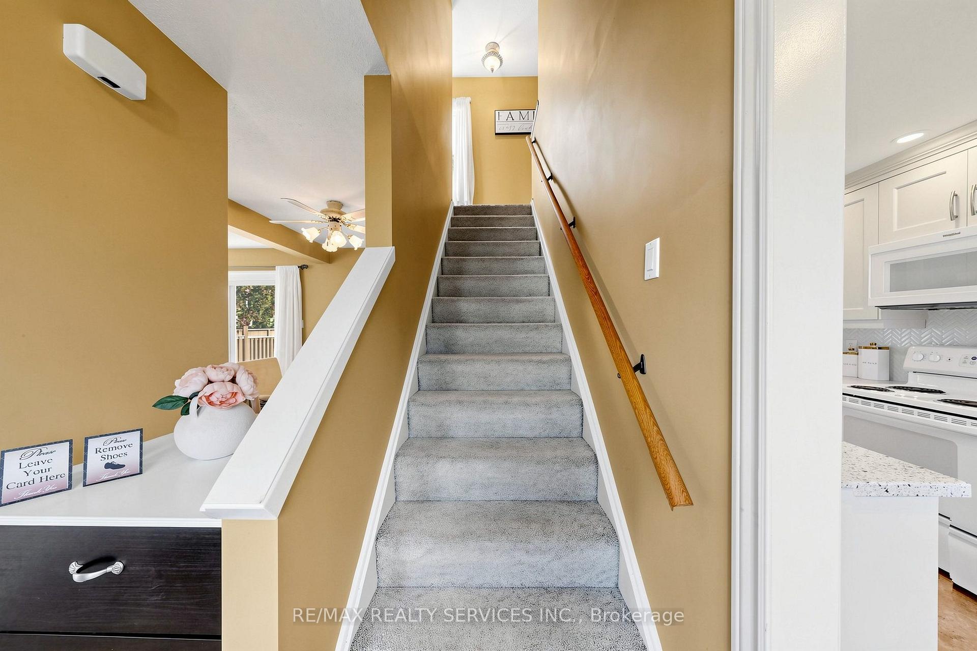 Photo 19 of 25 Jennifer Square, Brampton, Northgate — HOMEH