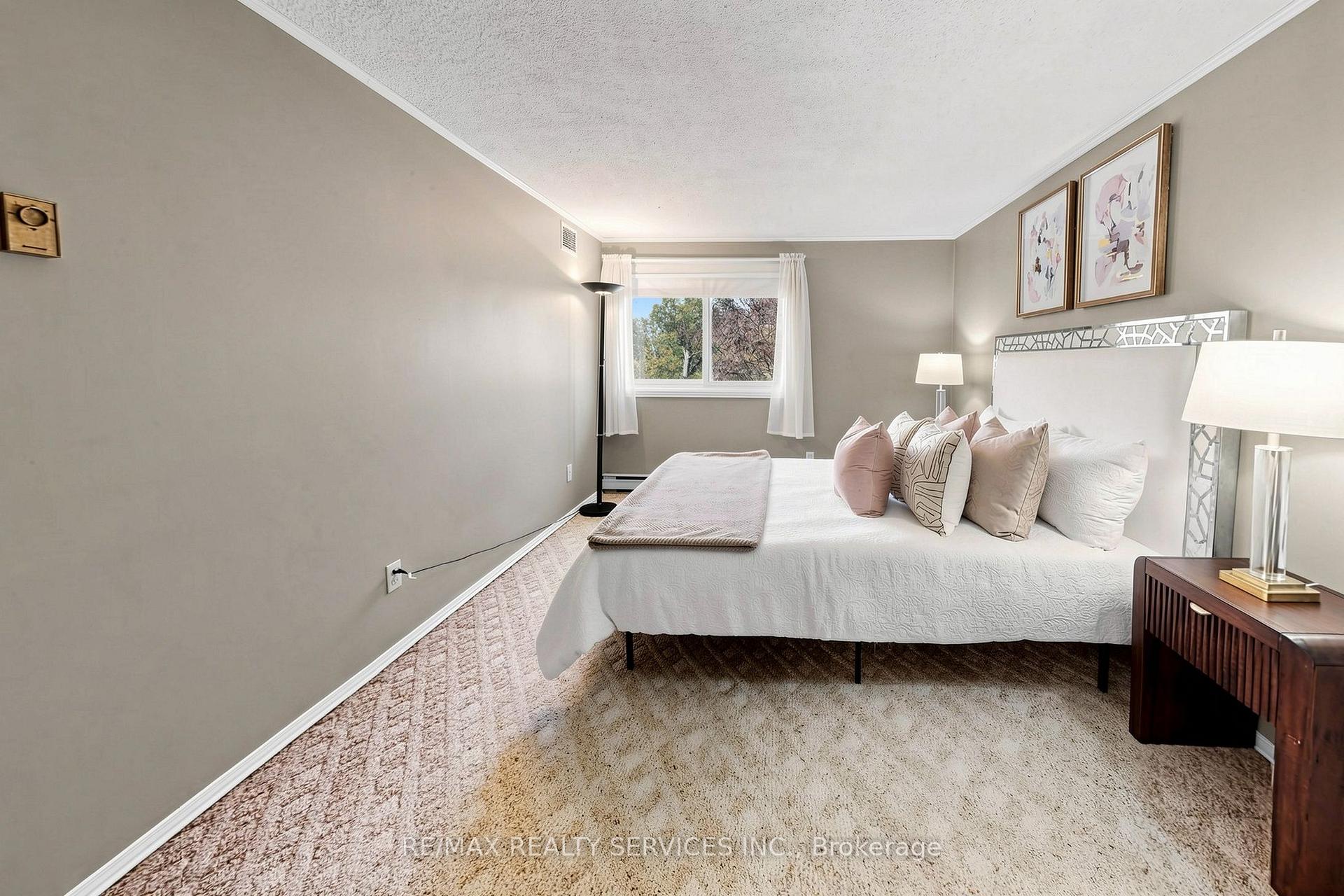 Photo 22 of 25 Jennifer Square, Brampton, Northgate — HOMEH