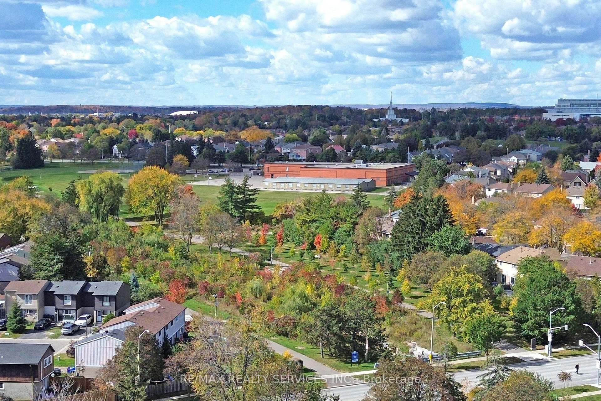Photo 38 of 25 Jennifer Square, Brampton, Northgate — HOMEH